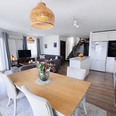Apartament Shida