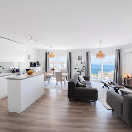 Apartament Shida *